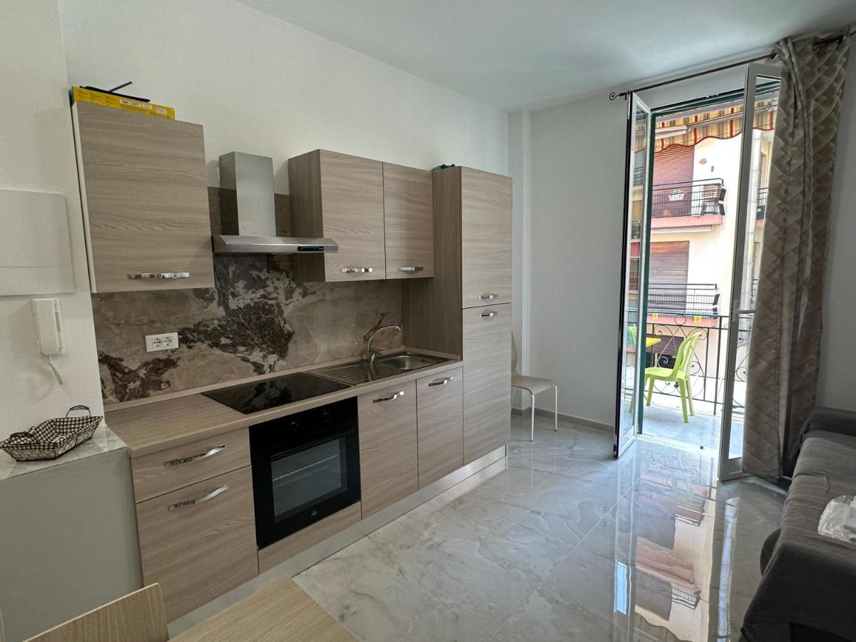Casa Angela Vista Mare * Ventimiglia
