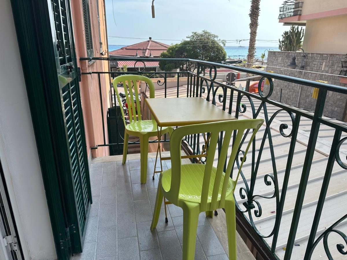 Casa Angela Vista Mare Vintimille